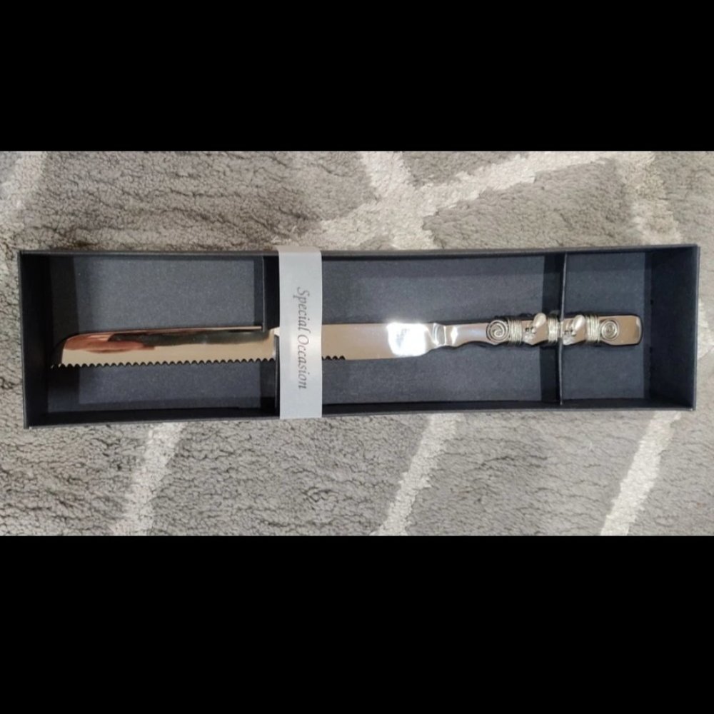 Bread knife